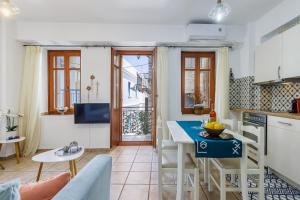 Charis_Skopelos of 3 Graces house