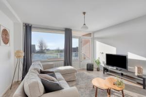 Comfortable Stay Near The Coast