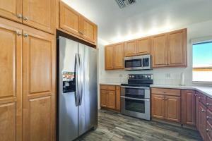 Pool & Personal Bar! 4 Mi to Downtown Mesa Home