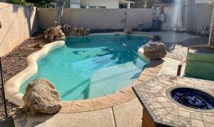 Executive Luxury Home with Pool and Garage and Pet Friendly