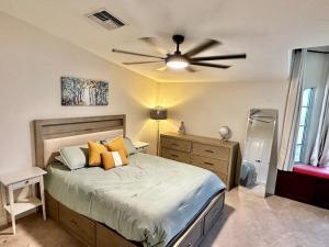 Executive Luxury Home with Pool and Garage and Pet Friendly