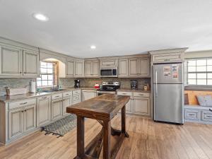 Atkins Point - Private Lot - Easy Access To Water!