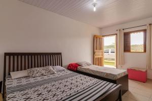 Casa com Piscina e Churrasqueira em Juquiazinho