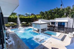 Hotel y Cabañas Parinzzi