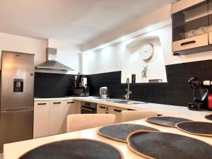 "RELAX SPA Publier" cinéma balnéo "Maison de village"