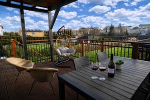 4jeziora - prywatny dostęp do rzeki, pomost, ogrodem, wiata grillowa, rowerek wodny, kajaki w cenie, parking, psiaki dozwolone