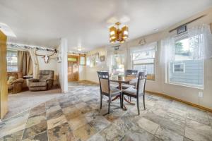 Travelers Inn, Quiet Neighborhood Downtown