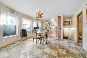 Travelers Inn, Quiet Neighborhood Downtown