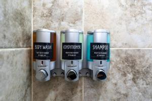 Promo! 2BR-Pool-Views-King Bed-Walk 2 Beach-5 Star Area