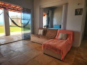 Casa Pe na Areia com Piscina e Ar em Morro Branco