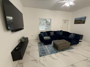 Mango Haus Near Beach, Cruise Port & Stadium