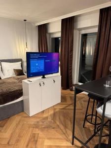 Mià Warsaw - Nowy Świat