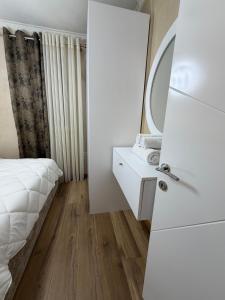 Luxury Apartment 2 near Square 21