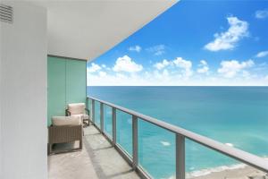 Lux Beachfront Retreat at Hyde Resort w OceanView