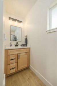 Renovated Studio 5 Min from Scenic Lake CDA - Pet Friendly