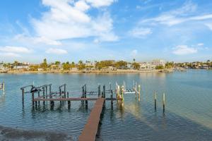 3BR Water View Condo Boat Access Near Gulf