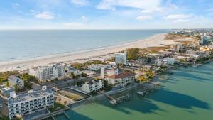 3BR Water View Condo Boat Access Near Gulf