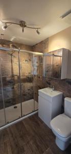 Have it all.....City, Golf, Beaches & Countryside.