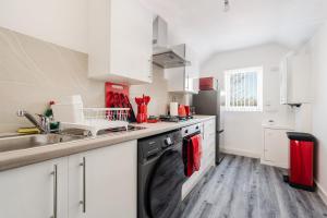 The Red One-Sleeps 16, near Anfield & City Centre