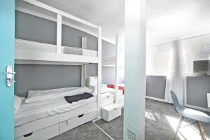 CBD City views on 61 wale street by M&B