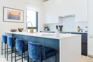 The View - Luxury Penthouse Condo