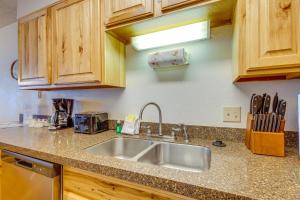 Heated Pool Access at Winter Park Base Camp!