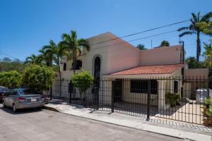 Casa Jurel Apartment Ideal Location in Cancun 2 Bedrooms Free WiFi and Kitchen