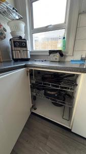 2 Cozy large room near Notting hill & Bayswater & Paddington Station