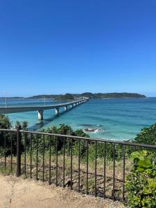 Glamping villa in the heart of Tsunoshima, limited to one group per day! Large garden! 1-minute walk to Cobalt Blue Beach!