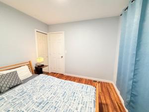 RiverFront Cottage House for Salmon yearly Fall