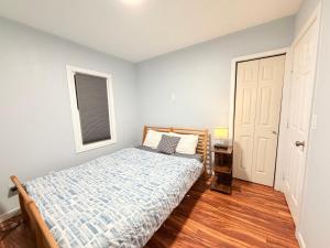 RiverFront Cottage House for Salmon yearly Fall