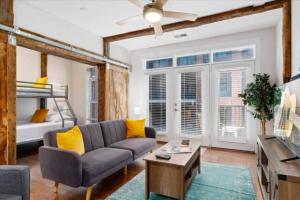 The Nashville Nook - Barn Doors & Broadway Dreams