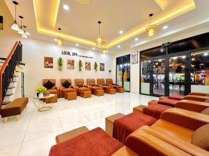 Local Spa Mini Hotel Grand World River View