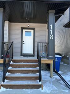 New 1 Bedroom Self Check in Near U of S and RUH