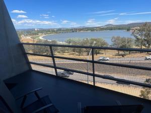 Great 2 bedroom Townhouse with great lake views