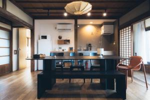 伊東 IMA 海を望む伊東の古民家 一棟貸し 最大6名 Sea View Private Kominka 4星级 住宿 大堂