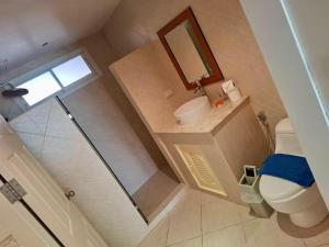 Executive Residence IV by PSR