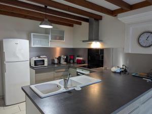 Gîte XVIIIe rénové avec grand jardin, au cœur du vignoble de Cognac - FR-1-653-30