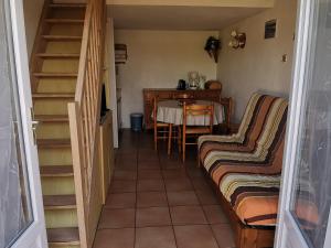 Pavillon T2 + Mezzanine à La Tranche-sur-Mer avec Accès Piscine & Parking - FR-1-194-439