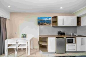 Aquarius on the Beach - Ocean Views Apartment 604