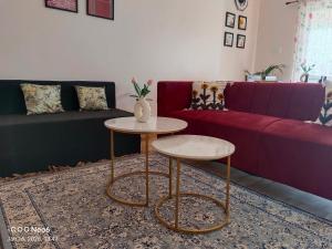 Uptown Escape non AC 1bhk