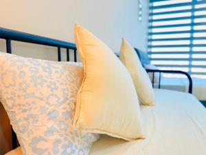 New Georgetown Modern City View 2BR Homestay for 10pax 无敌美景两房民宿 Beacon Executive Suite