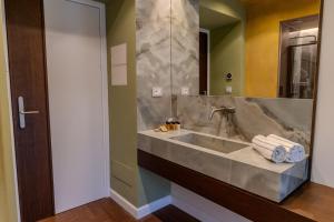 Les Nobles Guest House