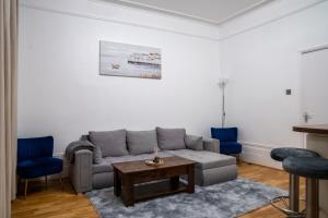 Modern 1-Bed South Bank, 4-Min Walk to Waterloo