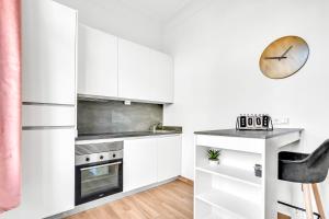 Studio 1 - Central near Place de Paris