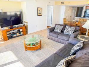 Crescent Shores S 1006