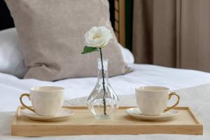 Elegant Studio for 2 Guests Located Near Spodek by Noclegi Renters