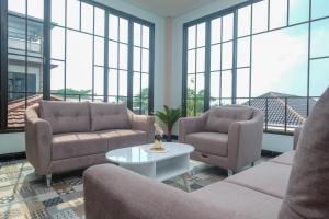 Urbanview Grand Lotus Hotel by RedDoorz