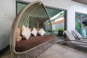 Nicky Villa Luxury Private Haven in BangTao Laguna