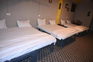 Hotel Rudra Ganga View Near Temple